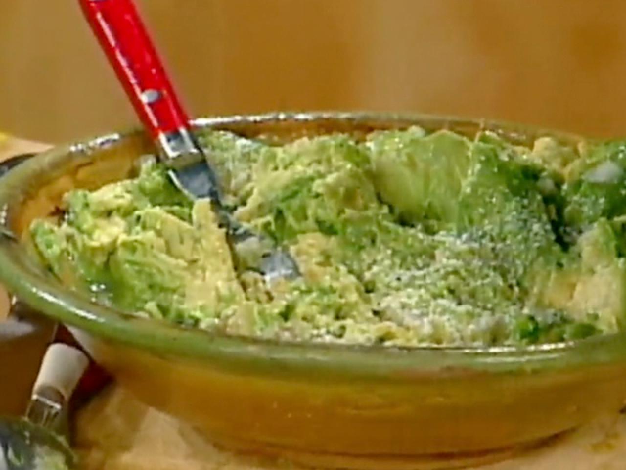 Easy Homemade Guacamole with Vidalia Onions - Recipe from Price