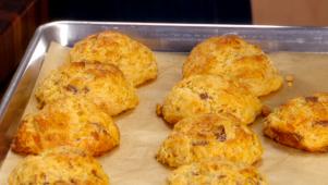 Sunny's Bacon-Cheddar Biscuits