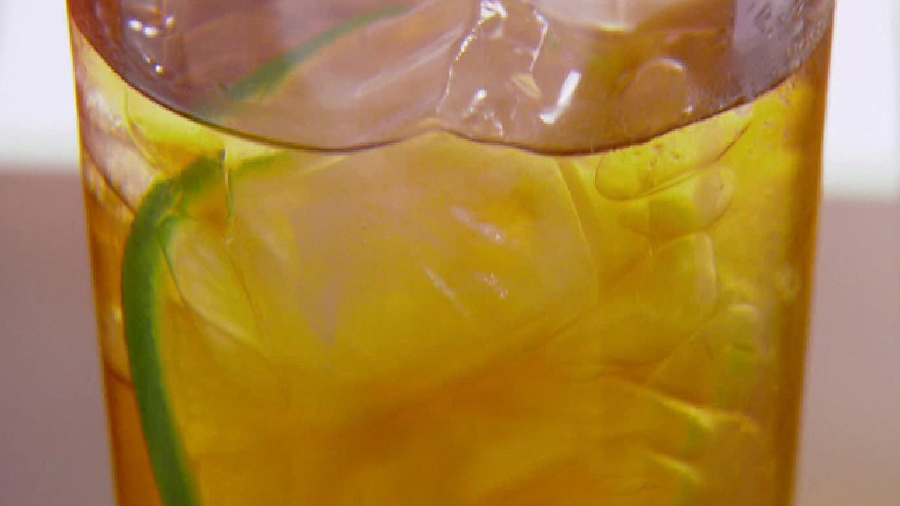 Spiced Thyme-and-Lime Iced Tea