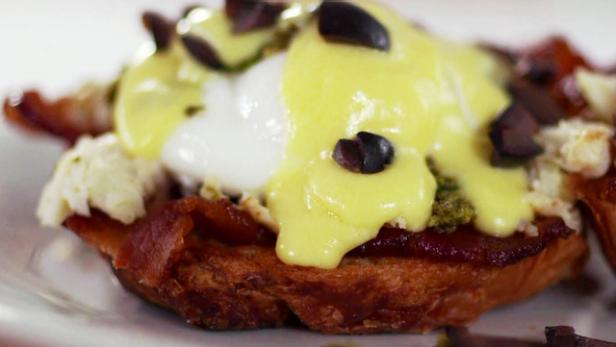 Divinely Rich Eggs Benedict with Crab