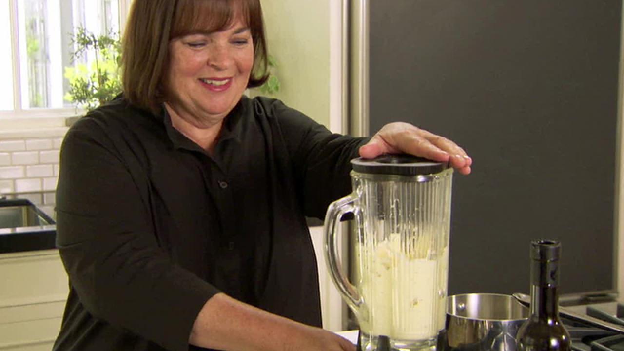 Ina Garten's Quick and Easy Hollandaise Sauce