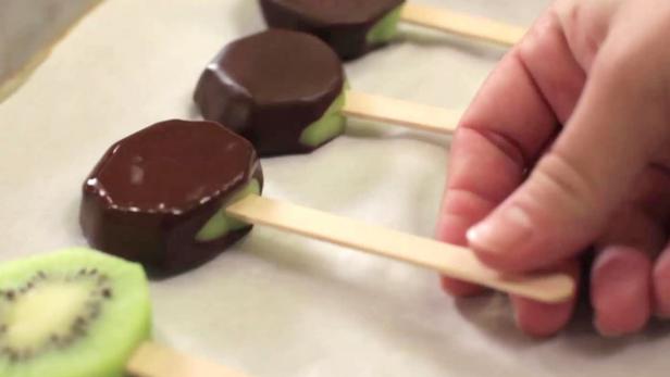 Giada Chocolate Cake Pops Giada Chocolate Cake Pops
