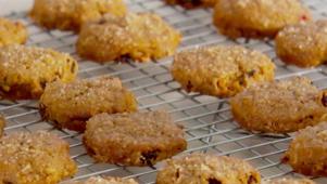 Spiced Pumpkin-Raisin Cookies