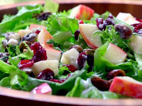 Garden-Fresh Green Leaf Salad