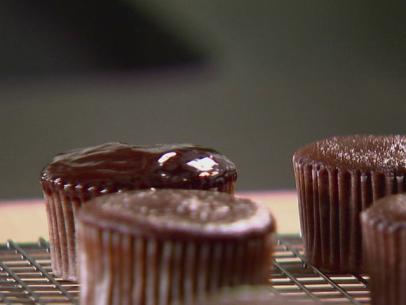 Cupcakes chocolat noir (ganache onctueuse) base vanille - Lilie Bakery