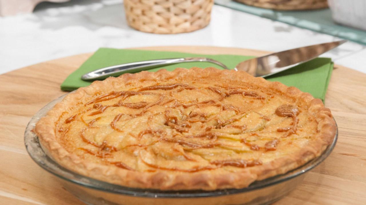 Big Game-Day Apple-Pear Pie
