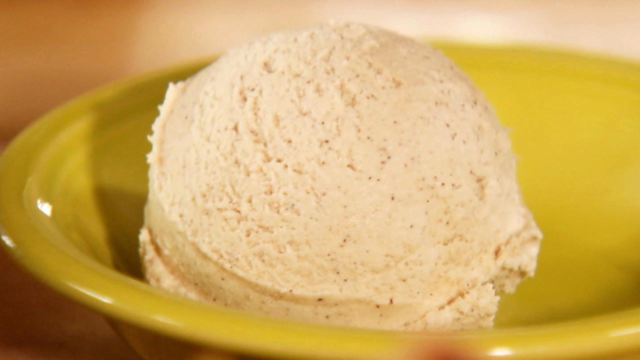 Ree's Cinnamon Ice Cream