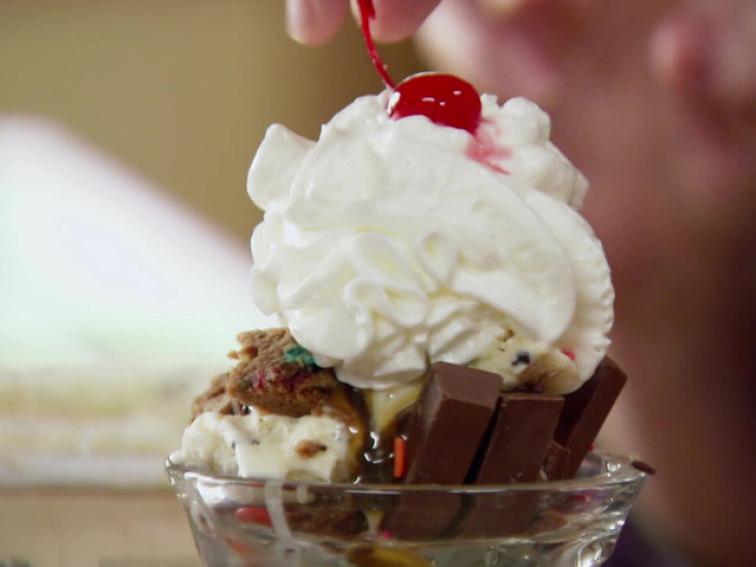 Ice Cream Cookie Sundaes Recipe Ree Drummond Food Network