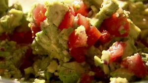 Easy and Fresh Party Guacamole