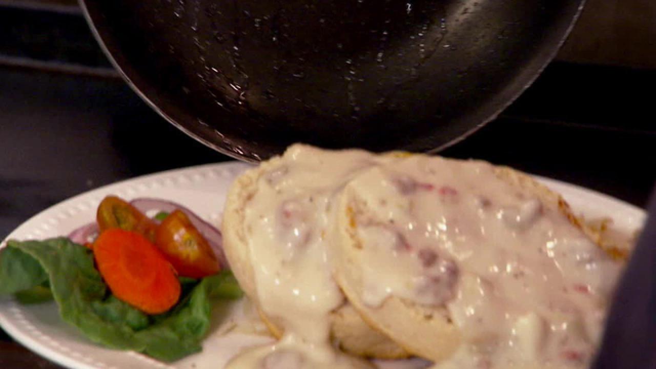 Biscuits and Green Chile Gravy