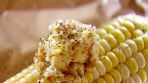 Grilled Corn with Bell Pepper Butter image