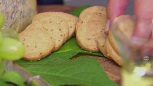 Easy Cheese and Herb Crackers