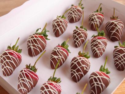 Chocolate Covered Strawberries Recipe - Amanda's Cookin