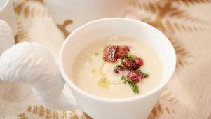 Giada's White Velvet Soup