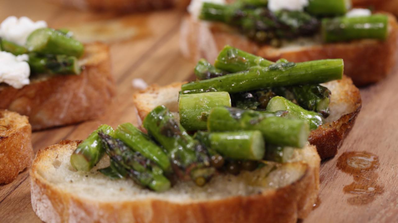 Crostini and Grilled Asparagus