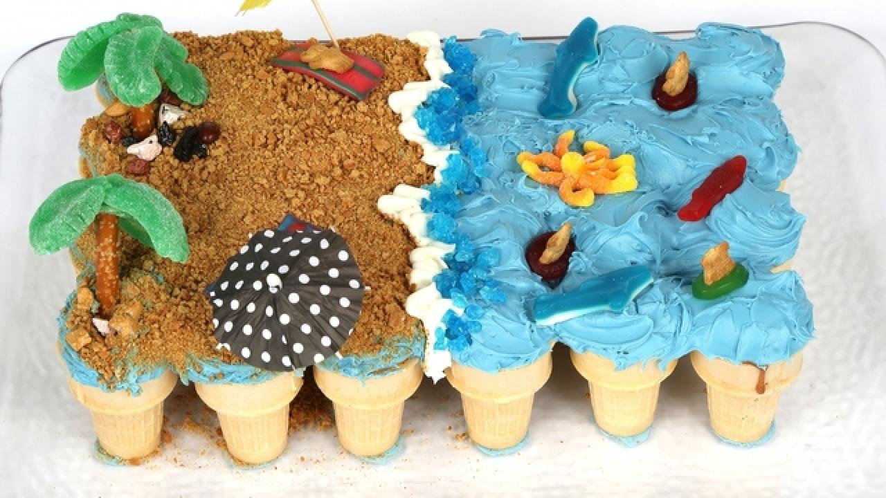 Pull-Apart Beach Cupcakes