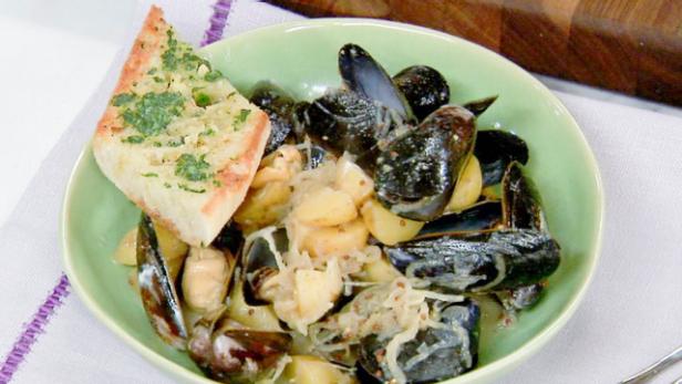 Geoffrey's SlowCooker Mussels Food Network