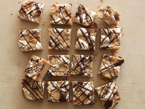 S'mores Cookie Crumble Bars
