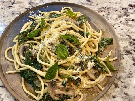 Pasta with Mushroom Ragú