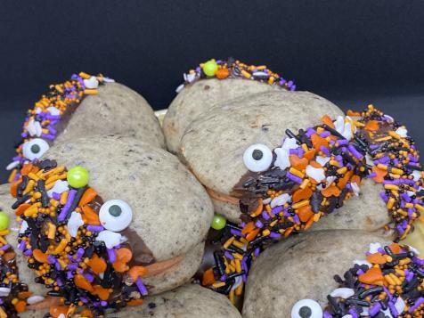 Cookies and Cream Whoopie Pies