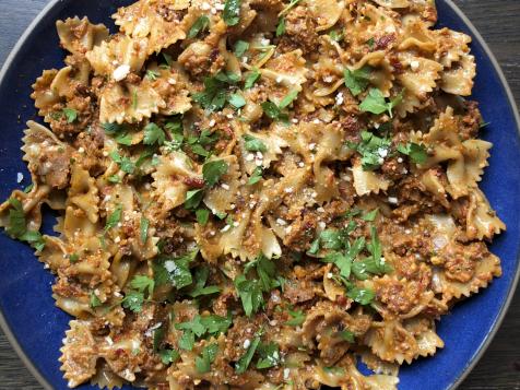 Pasta with Tomato Pesto