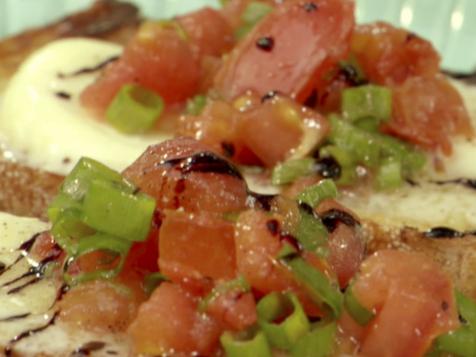 Tomato-Scallion Crostini