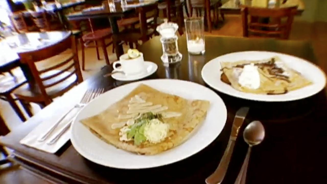 Alton Brown: Crepes