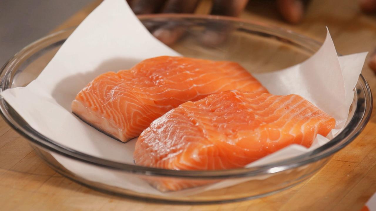 How to Saute Meat and Fish
