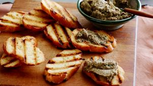 Mushroom Pesto Crostini