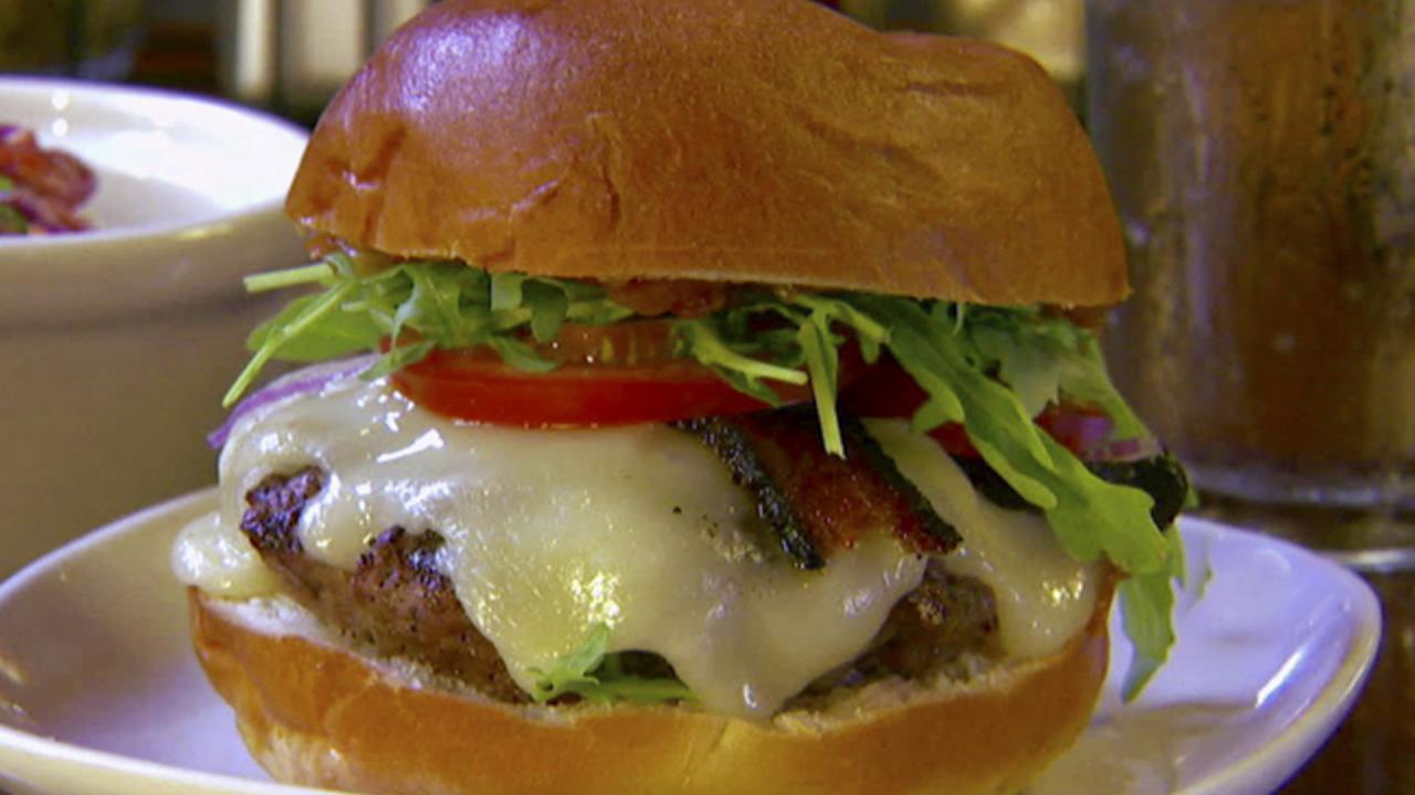 Oaks Gourmet Burger