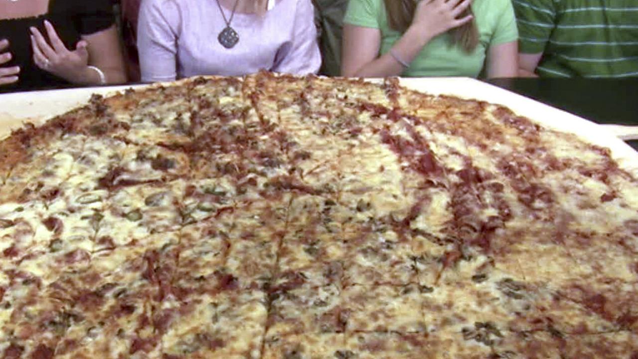 Randy's Four-Foot Pizza