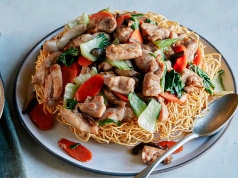 Crispy Pan-Fried Noodles with Chicken and Vegetables