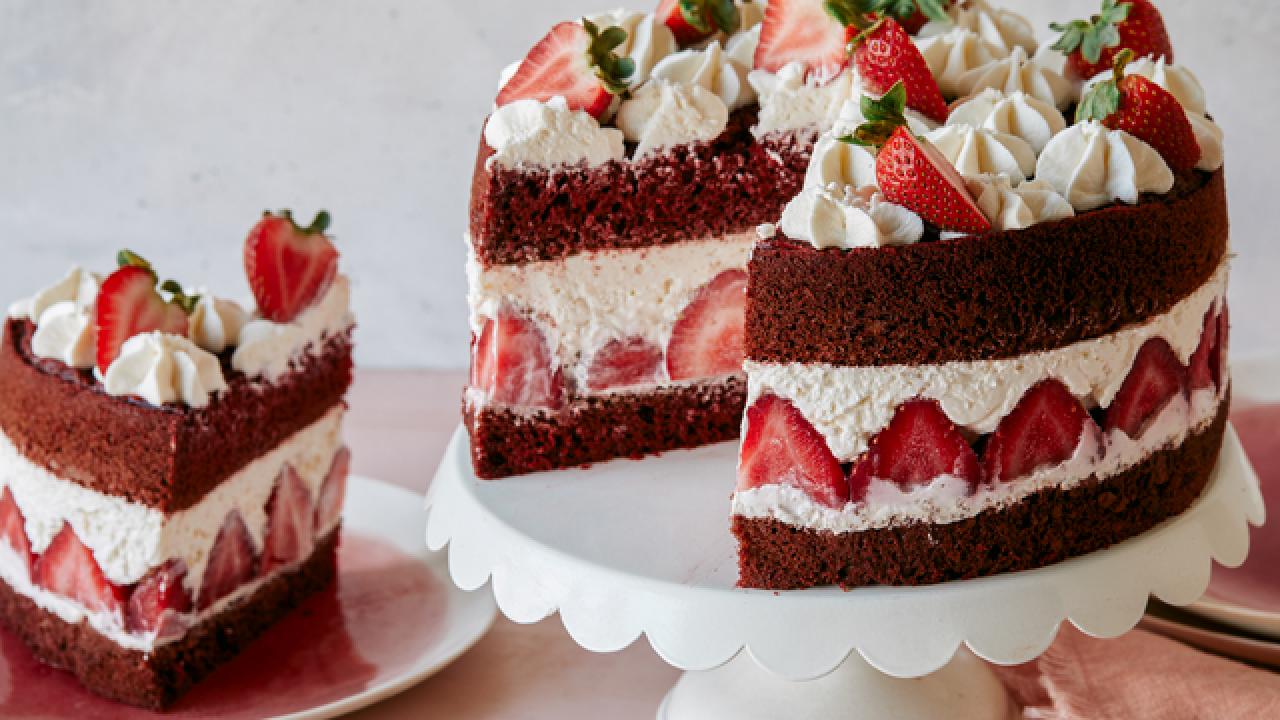 Red Velvet Strawberry Cake