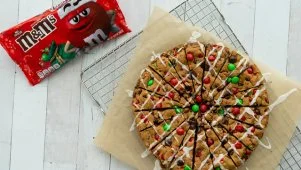 M&M’S Cookie Cake