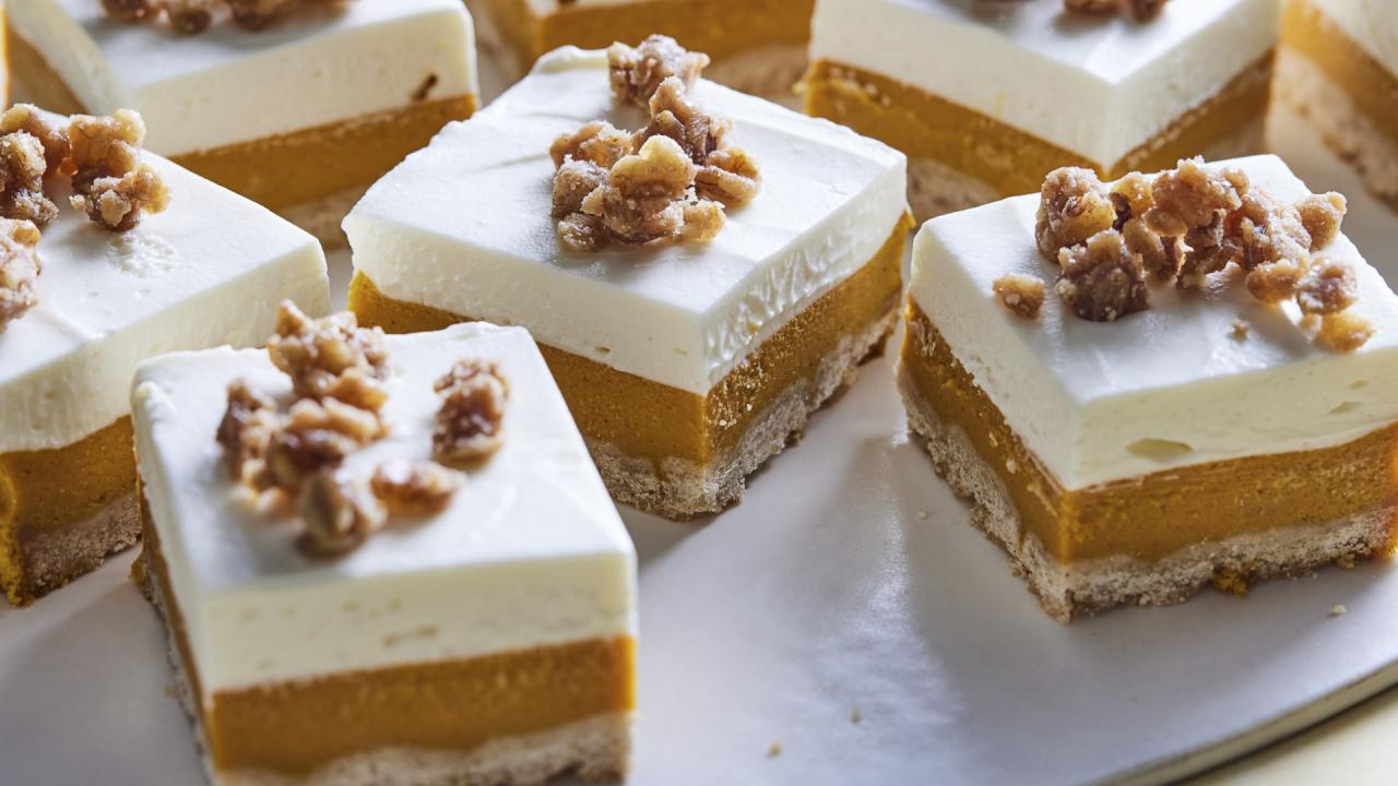 Carrot Cake Cheesecake Bars