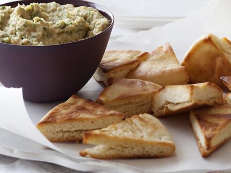 White Bean Dip and Pita Chips