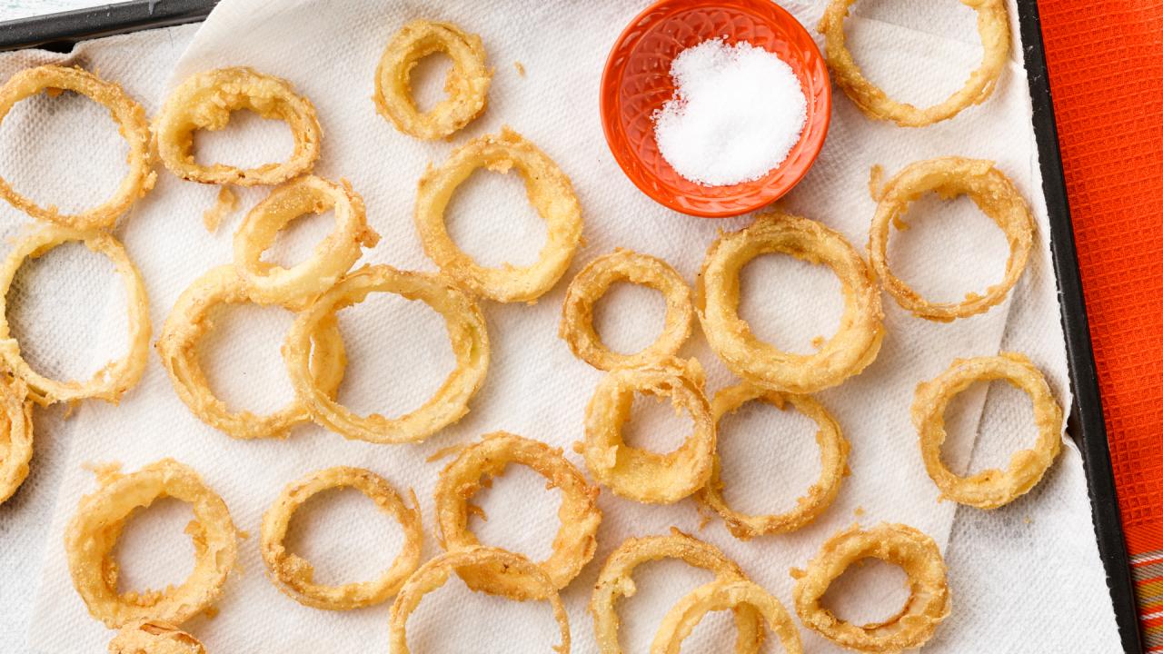 Cornmeal-Fried Onion Rings