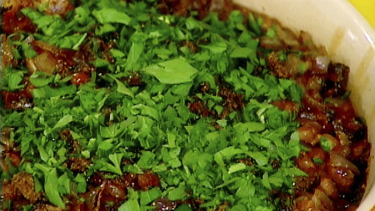 Baked Beans With Bacon & Onion