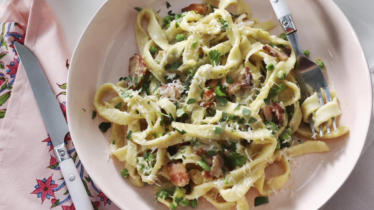 Pasta Carbonara with Peas