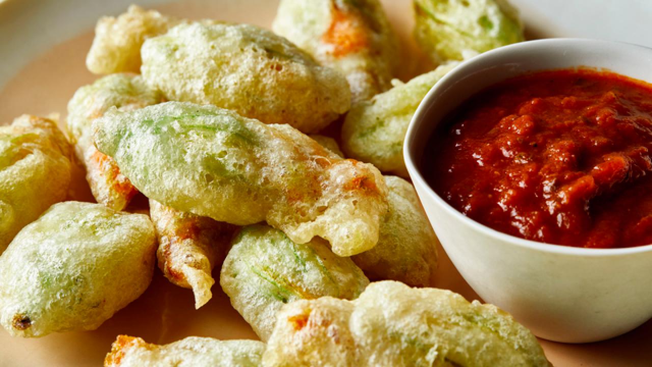 Fried Stuffed Zucchini Flowers