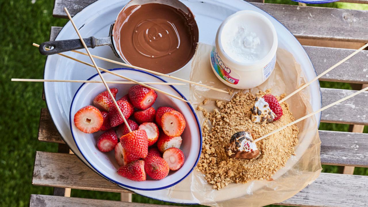 Campfire S'mores Strawberries