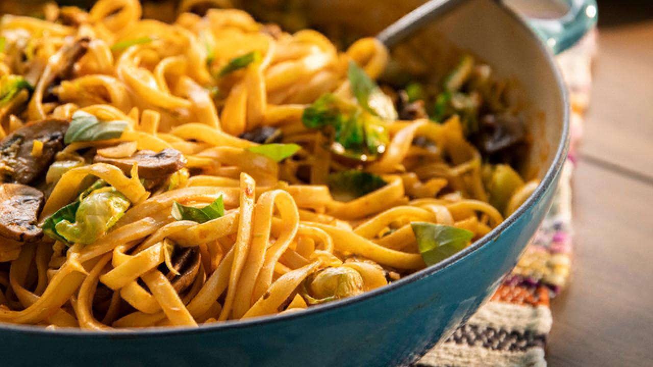 Fettuccine Alfredo with Vegetables