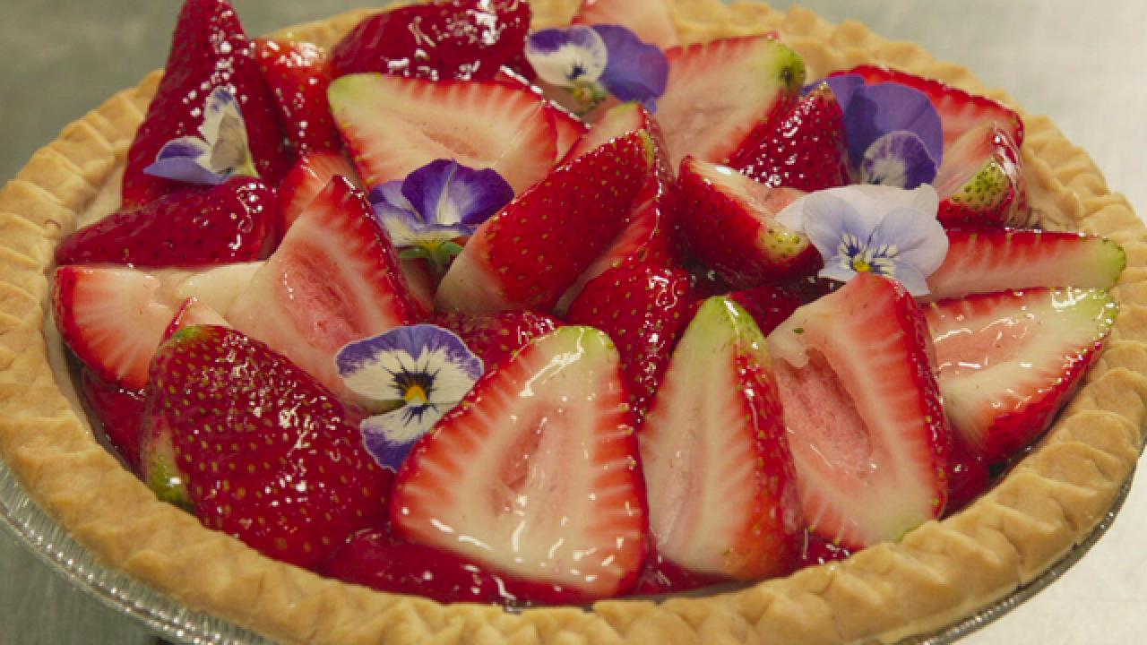 Making of Strawberry Pie