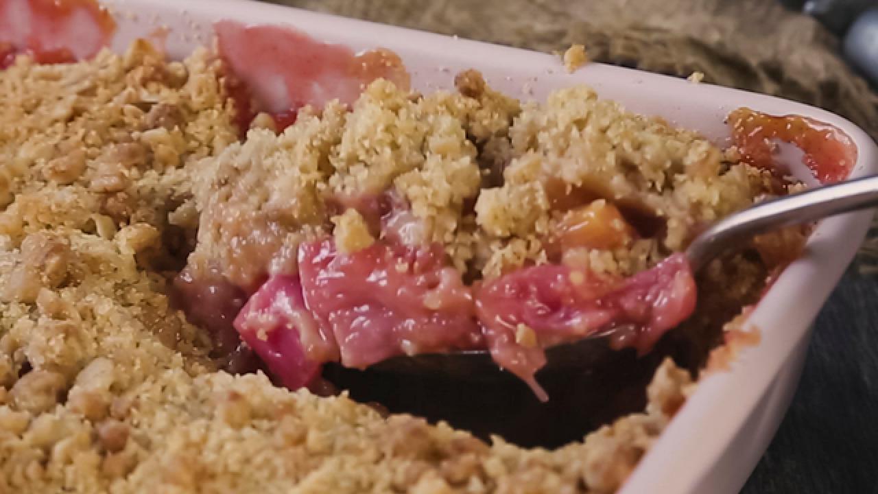 Rhubarb Crisp