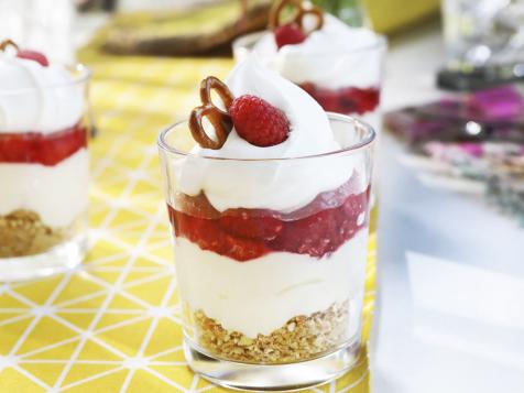 No-Bake Raspberry Pretzel Cups