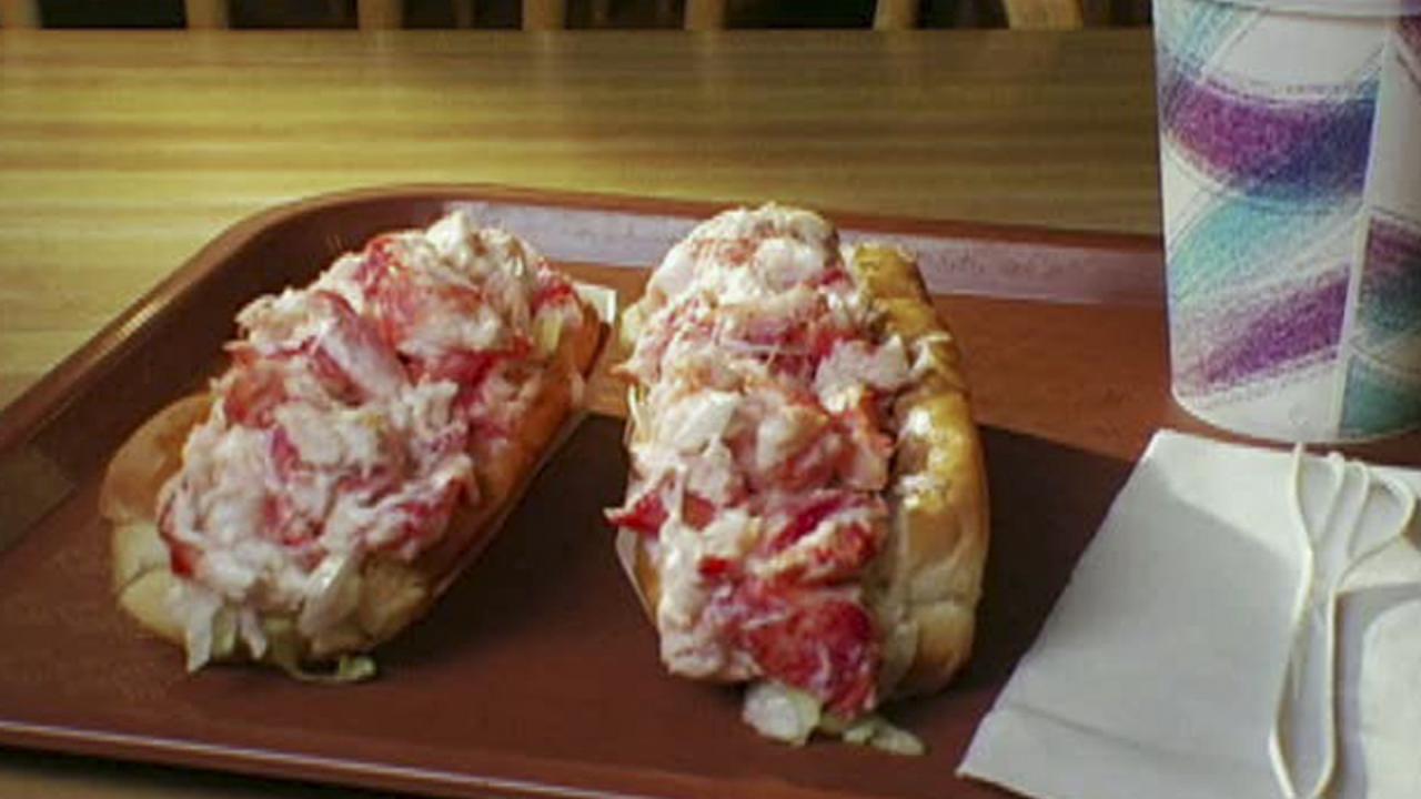 Duff Goldman Gushes About His Favorite Lobster Roll