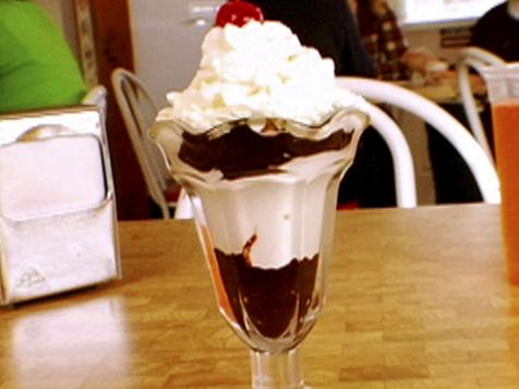 Smuggler's Hot Fudge Sundae