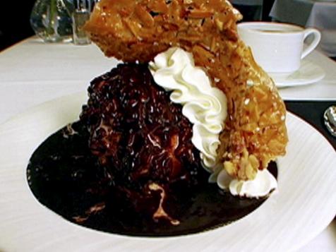 Café Pacific Pecan Ball