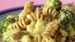 Too-EZ Broccoli Mac 'n' Cheese