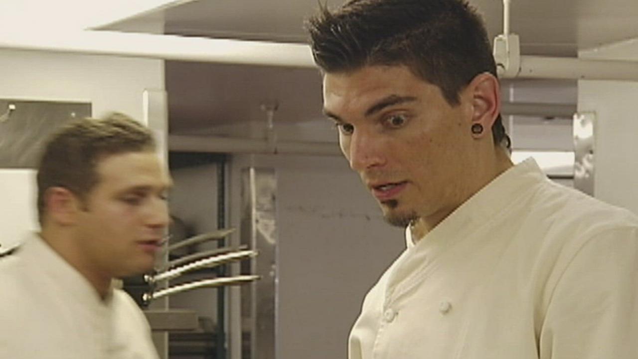 FNS Reunion: Justin B vs Chris